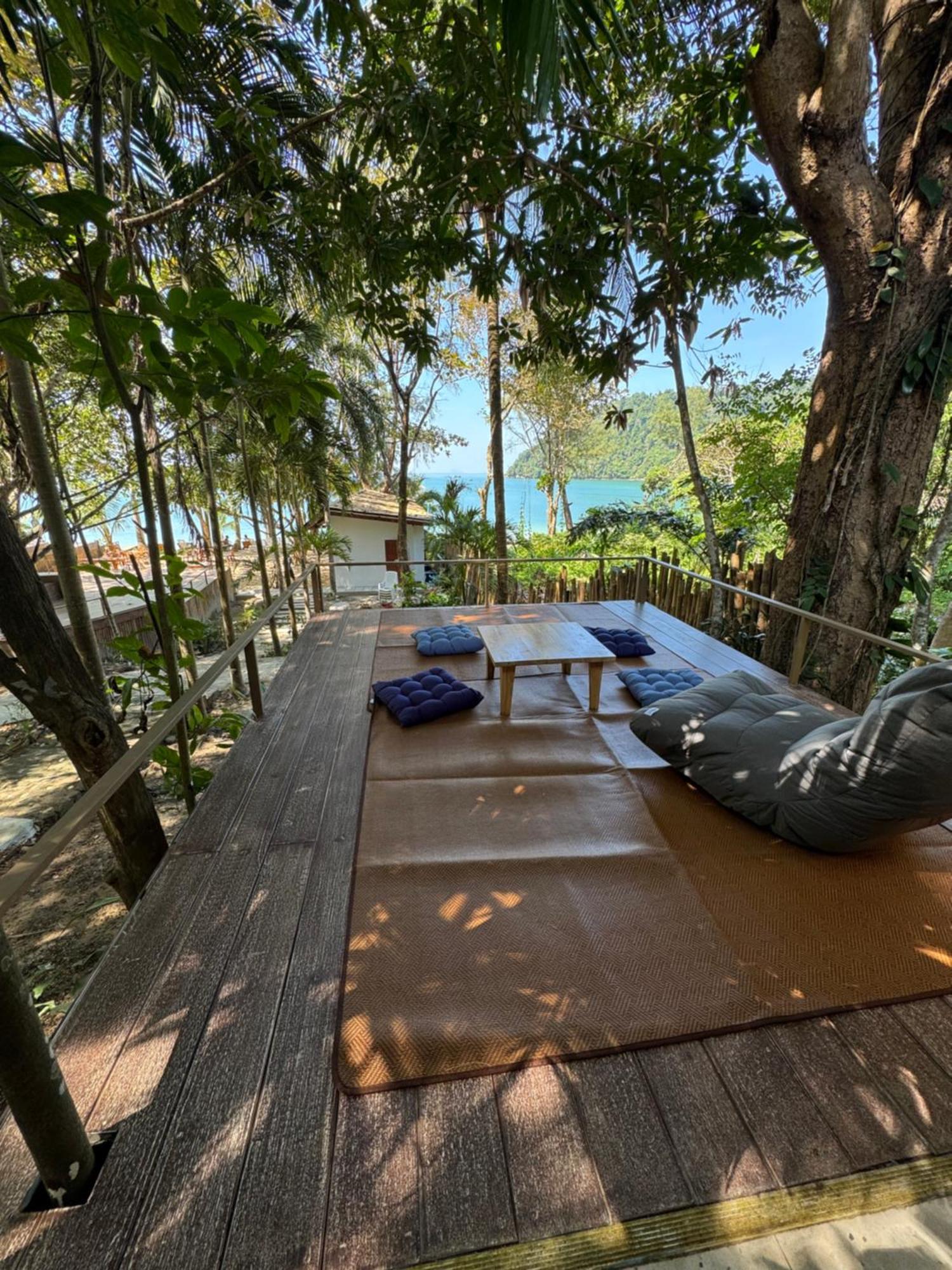 Sunny Cove Beach Resort Koh Phayam Ranong Exterior foto