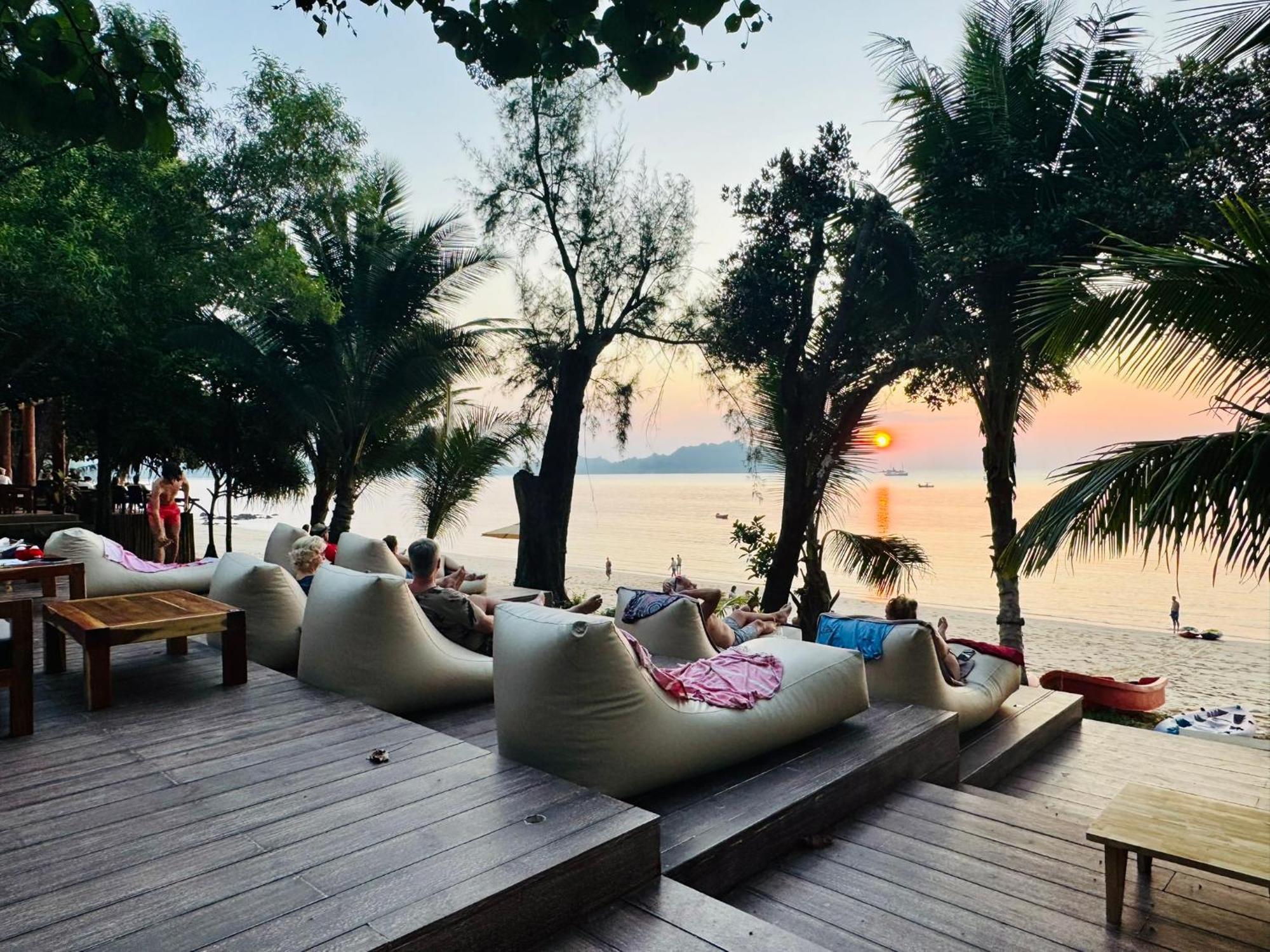 Sunny Cove Beach Resort Koh Phayam Ranong Exterior foto