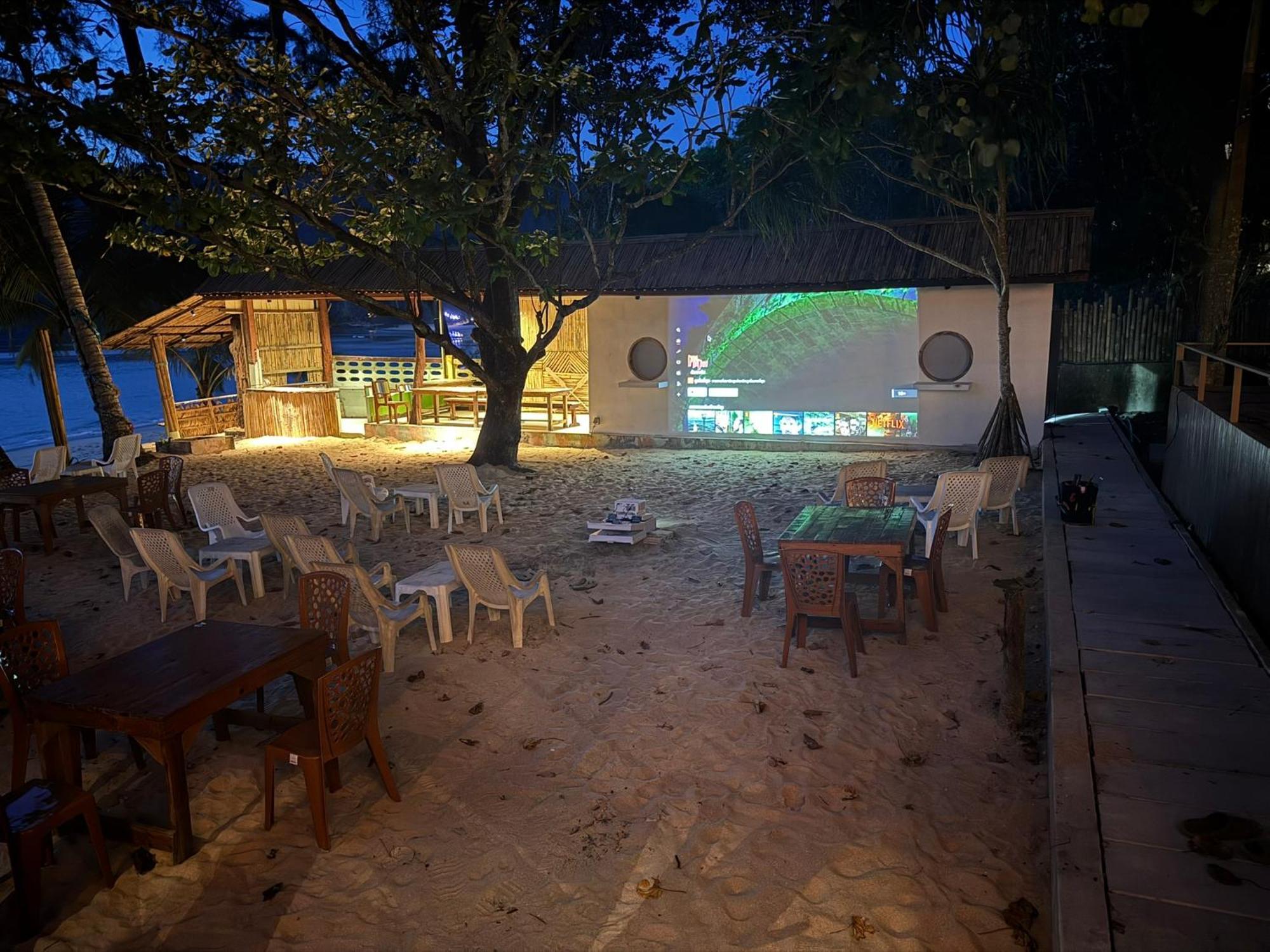 Sunny Cove Beach Resort Koh Phayam Ranong Exterior foto